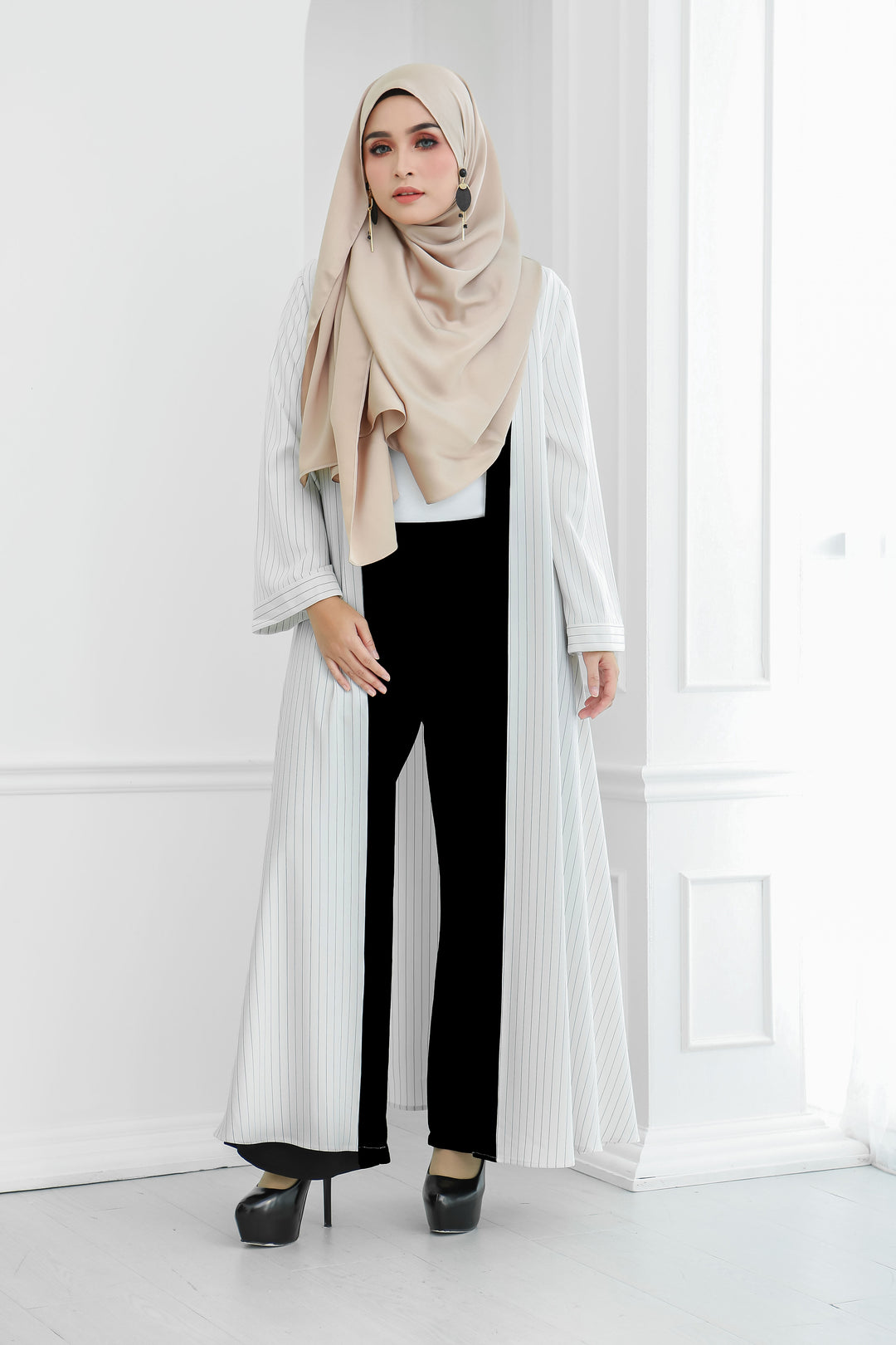 Stripe Long Cardi (White)