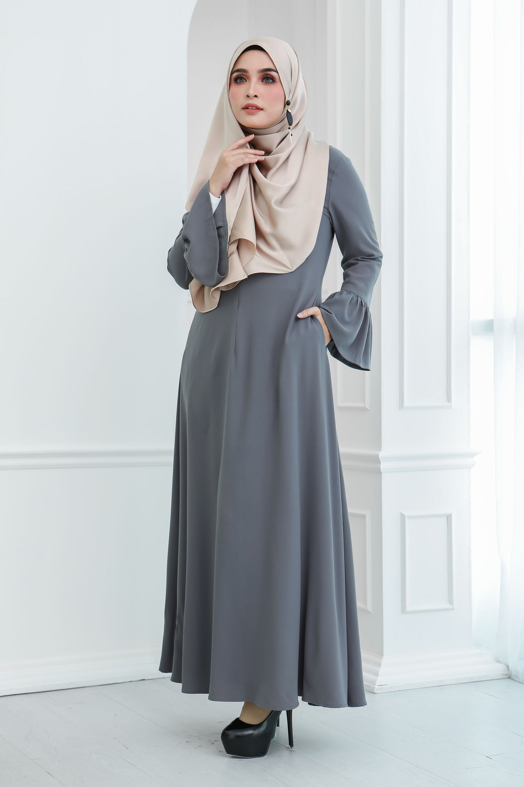 Basic Ruffle Sleeves Dress (Neutral Grey)