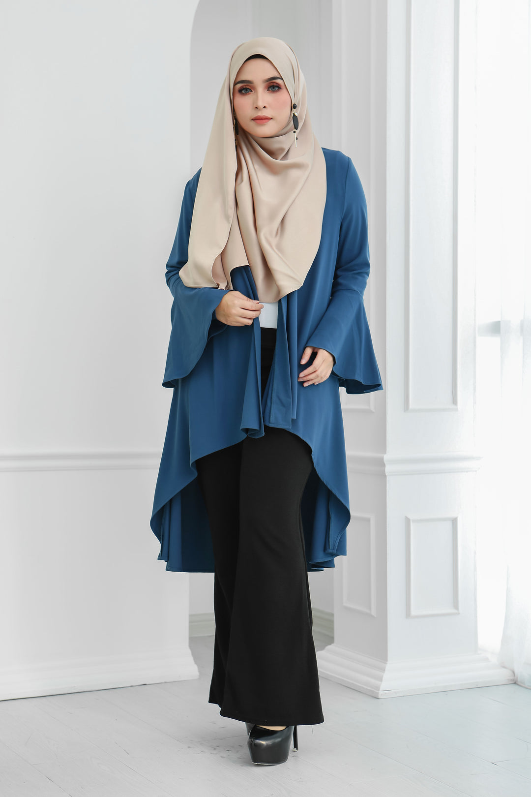 Short Flare Sleeve Cardi (Blue)