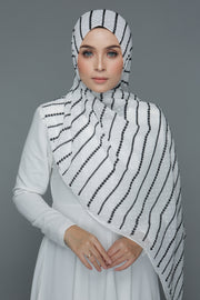 Textured Embroidery Shawl (White)