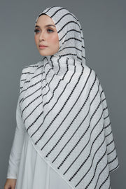 Textured Embroidery Shawl (White)