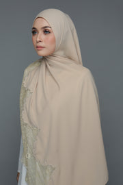 Powdered Chiffon Lace Pearl (Length)