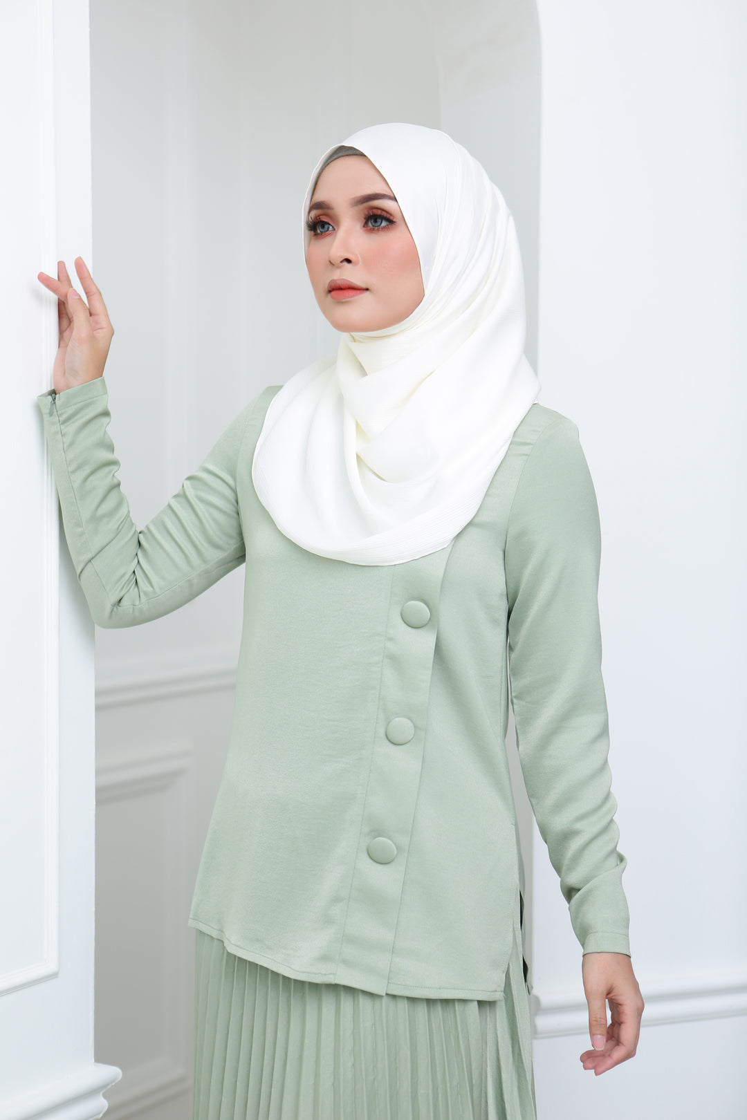Satin Pleated Co Ord (Mint)