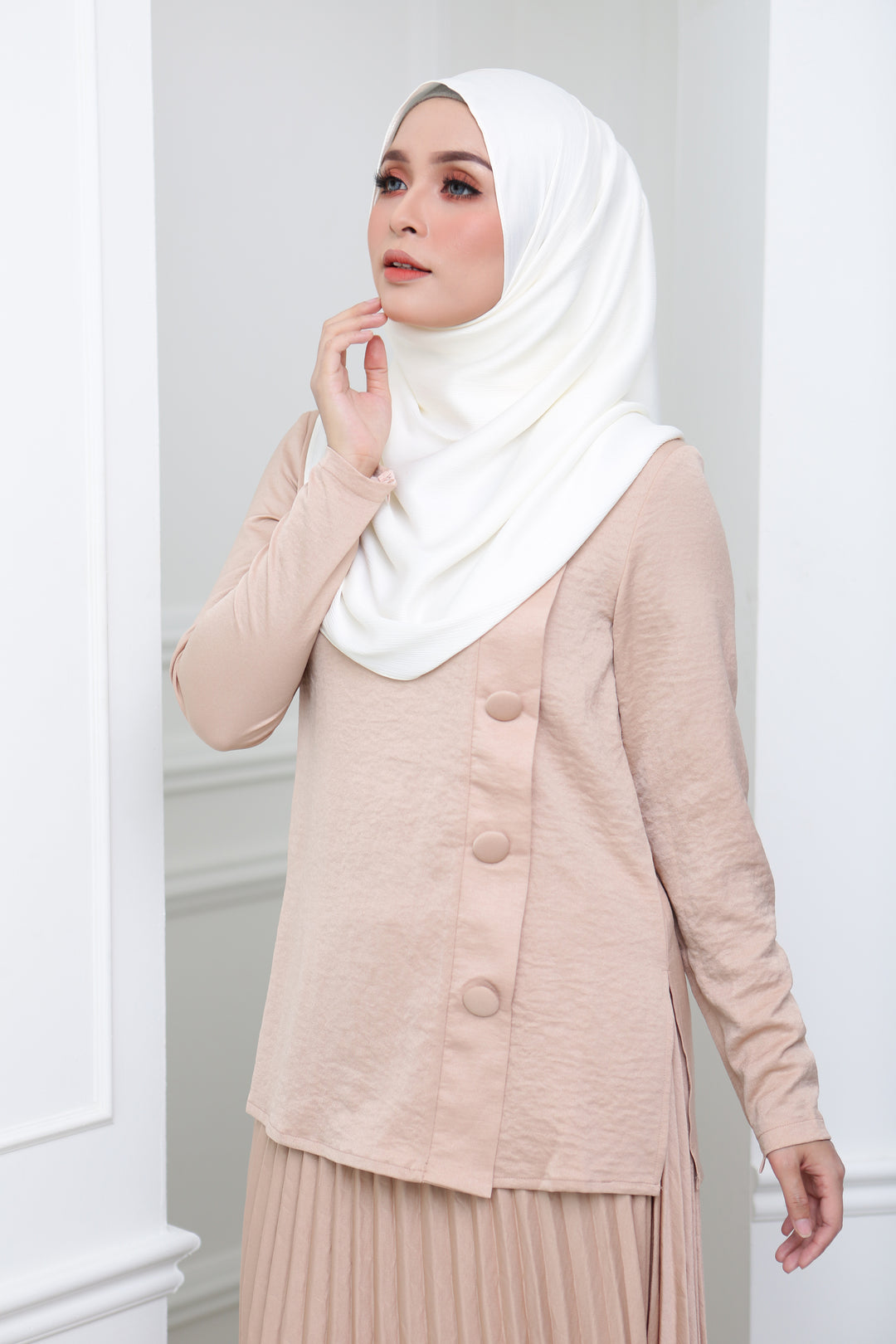 Satin Pleated Co Ord (Nude)
