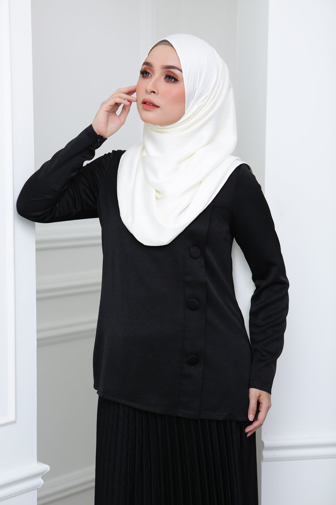 Satin Pleated Co Ord (Black)